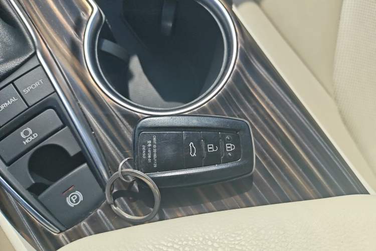 Used Toyota Camry 2019 Revised Version 2.5G Luxury Edition Vehicle Key