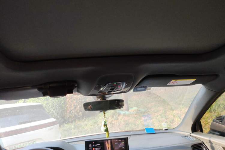 Used Audi Q5L Sportback 2022 40 TFSI Luxury Model Headliner