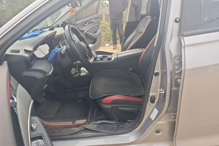 Used Dongfeng Aeolus Yixuan MAX 2021 1.5T Super-Powered Dad Edition
