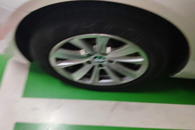 Used BMW 5 Series 2014 520Li Elegant Model
