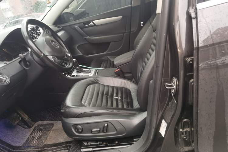 Used Volkswagen Magotan 2013 1.8TSI Premier Model Left Front Seat