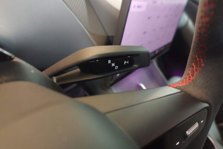 Used Xiaomi Auto YU7 2025 Ultra-Long Range High-Performance All-Wheel-Drive Max Edition