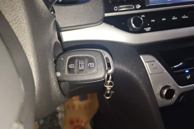 Used Hyundai Elantra (6th Generation / Lingdong) 2016 1.6L Automatic ZhiXuan – Elite Version Vehicle Key