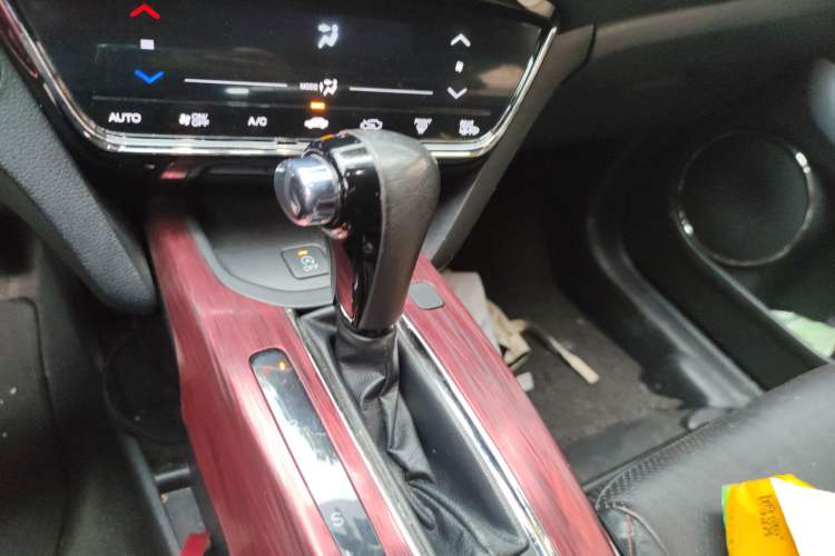 Used Honda XR-V 2015 1.8L VTi CVT Luxury Edition Gear Lever
