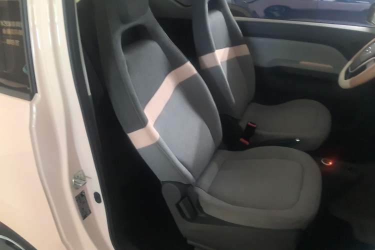 Used Wuling Hongguang MINIEV 2022 Macaron Premium Model – Lithium Iron Phosphate Right Front Seat