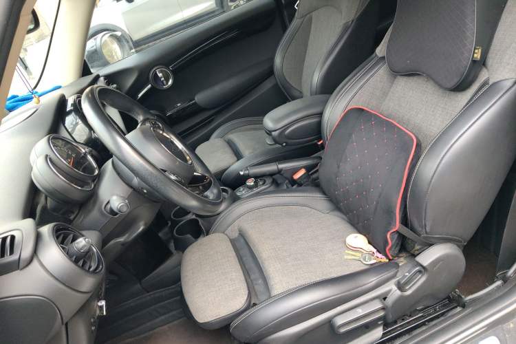 Used MINI MINI 2018 1.5T COOPER Classic Edition
