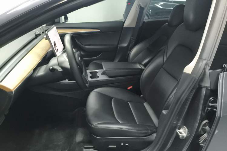 Used Tesla Model 3 2021 Performance High-Performance All-Wheel-Drive Version 3D6
