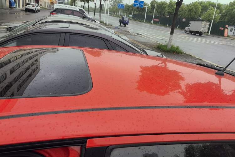 Used Honda Fit 2018 1.5L CVT Comfort Sunroof Version Roof