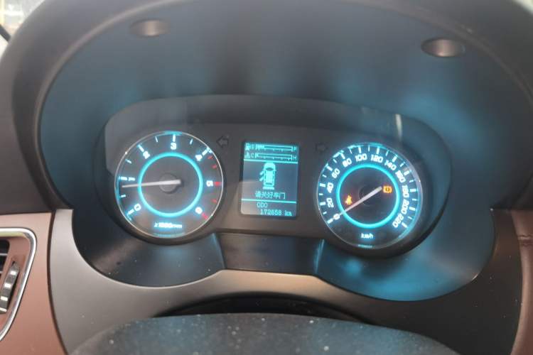 Used JAC Group Refine M5 2016 1.9T Diesel Manual Business Edition