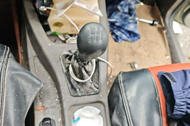 Used Wuling Rongguang V 2016 1.5L Standard Version Gear Lever