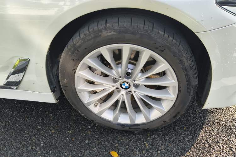 Used BMW 5 Series New Energy 2020 Mileage Upgrade Version 530Le Pioneer Edition
