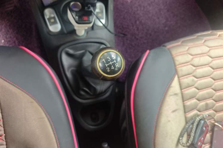 Used BYD F0 2012 1.0L XuanKu Trim
