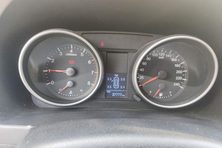 Used Haval H6 2015 Upgraded Model 1.5T Manual Two-Wheel Drive Elite Version