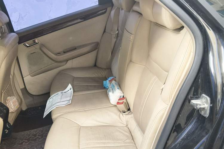 Used Buick Park Avenue 2011 Bao'ao Forum Commemorative Edition Left Rear Seat