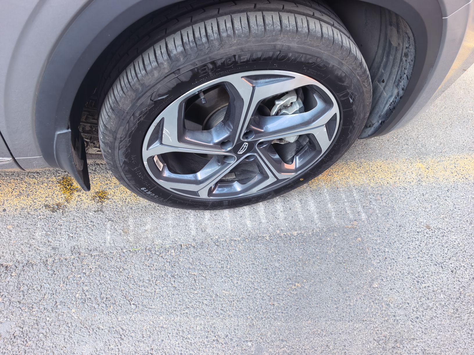 Geely Auto Monjaro L 2024 2.0TD DCT EVO Two-Wheel Drive Long-Range Version — снимка 8