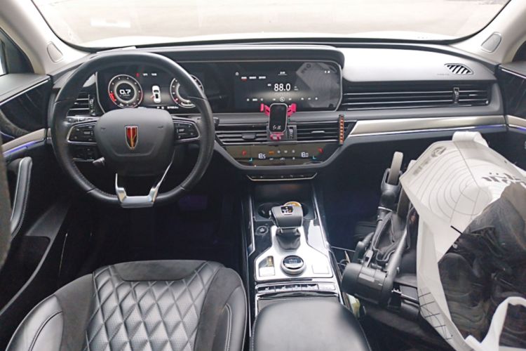 Used Hongqi HS5 2019 2.0T Smart Connect Flagship All-Wheel-Drive Version Center Console