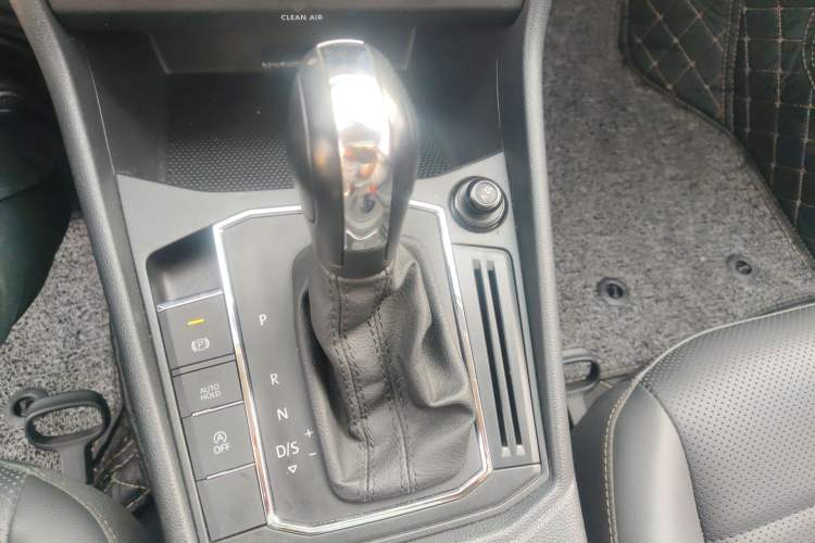 Used Volkswagen Lavida 2021 1.5L Automatic Comfort Edition Gear Lever
