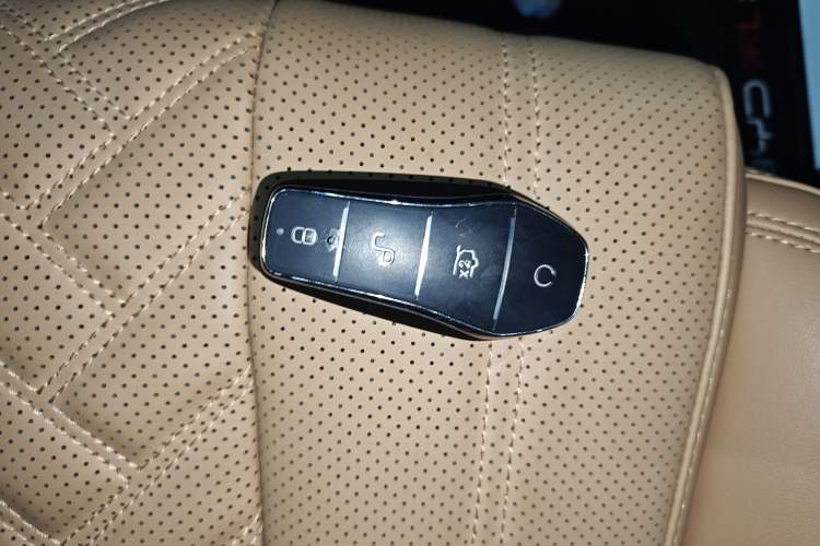 Used BYD Song L DM-i 2024 160km Beyond Edition
