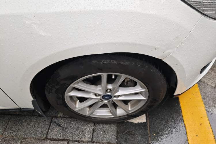 Used Ford Focus 2015 Hatchback 1.6L Automatic Fashion Edition