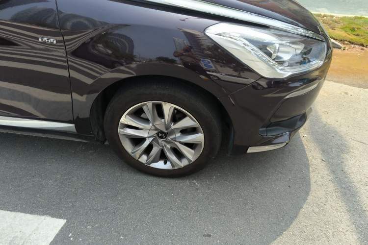 Used DS 5 2014 1.6T Luxury Edition THP160 Right Front Wheel Hub