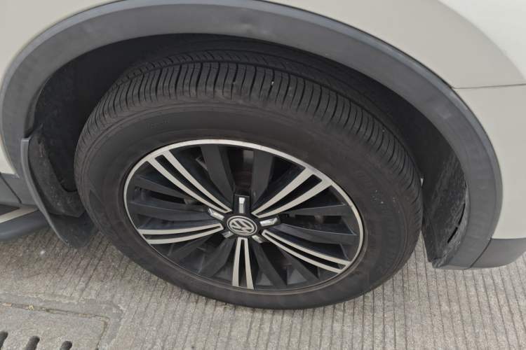 Used Volkswagen Tiguan L 2019 330TSI Automatic Two-Wheel Drive Panoramic Comfort Edition China V Standard