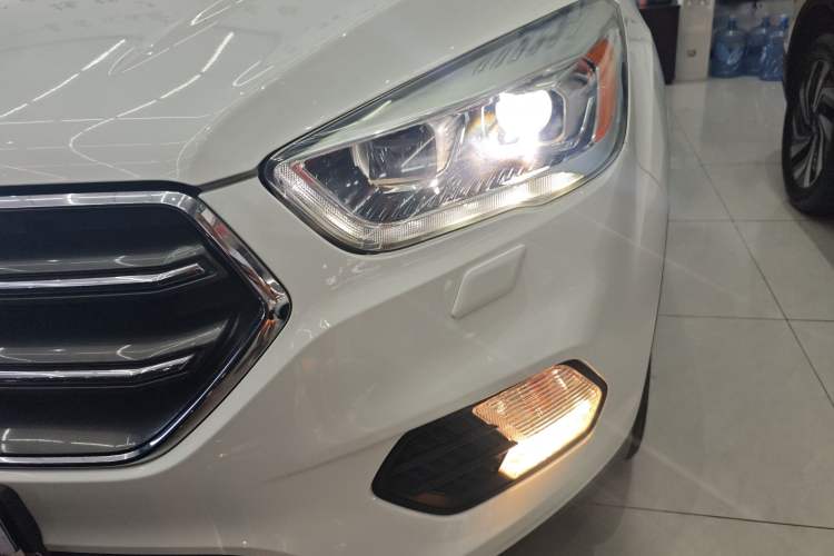 Used Ford Kuga 2019 EcoBoost 180 Two-Wheel-Drive Titanium Plus Model China VI Standard Left Front Headlight