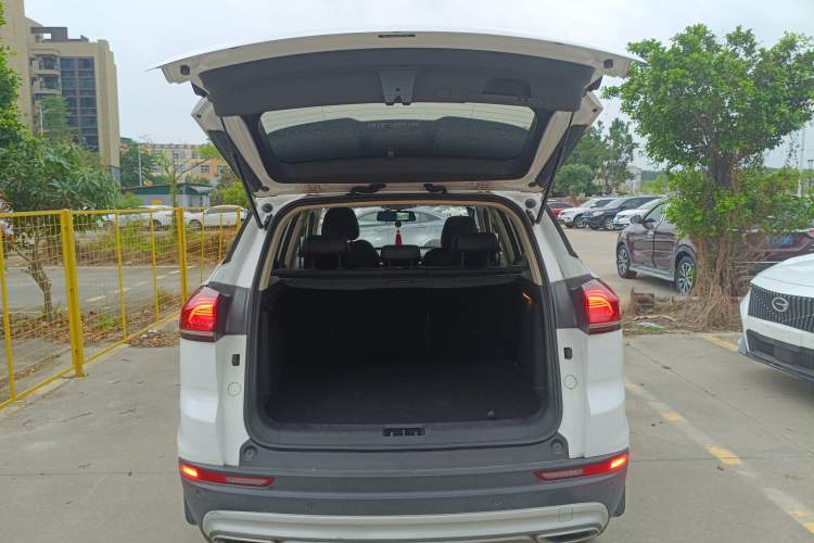 Used Geely Auto Emgrand X7 Sport 2020 1.5TD Automatic Smart Connect PRO Trunk