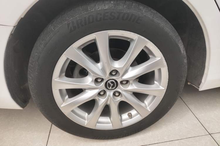 Used Mazda Atenza 2017 2.0L Blue Sky Luxury Edition
