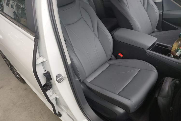 Used Volkswagen Lavida 2026 Pro 300TSI Starry Zhi Yi Edition Right Front Seat