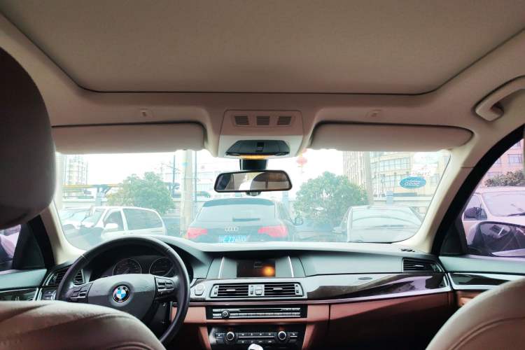 Used BMW 5 Series 2014 525Li Leading Model
