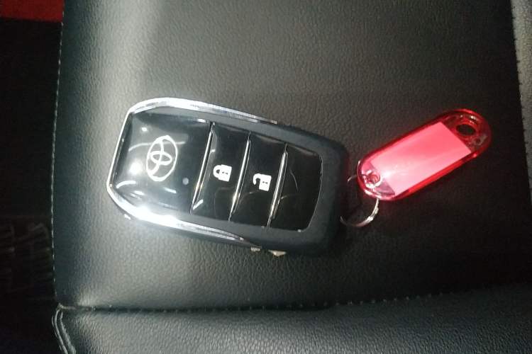 Used Toyota YARiS L Zhi Xuan 2021 X-Trail 1.5L CVT Leading Edition Vehicle Key