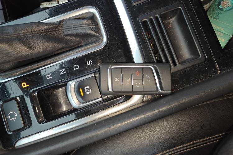 Used GAC Trumpchi GS7 2017 320T Two-Wheel-Drive Luxury Smart Connectivity Model
