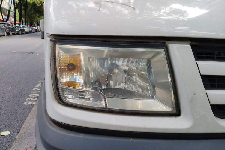 Used Iveco Daily  Right Front Headlight