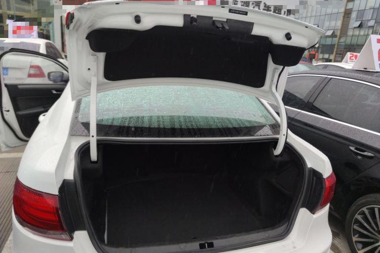 Used Qoros 3 2014 Sedan 1.6L Automatic Zhiyue Model Trunk