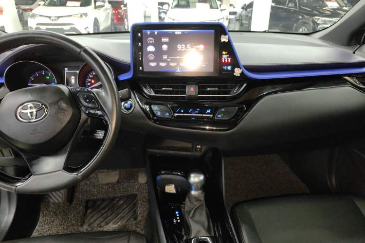 Used Toyota IZOA 2018 2.0L Yichi Edition China V Standard Audio And AC Panel