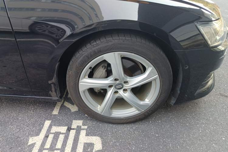 Used Audi A6L 2020 45 TFSI quattro Prestige Elegant Edition Right Front Wheel Hub