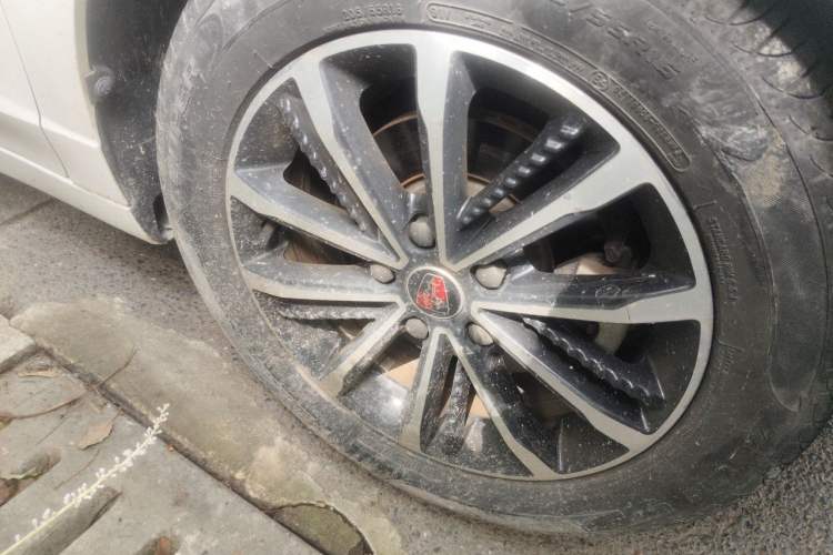 Used Roewe i5 2020 1.5L Automatic 4G Connect Luxury Flagship Edition