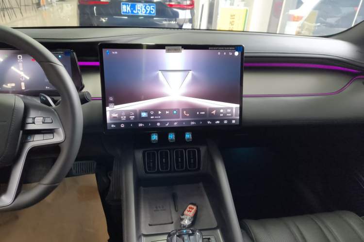 Used BYD Song L EV 2025 Intelligent Driving Version 662 km LiDAR Excellence Edition
