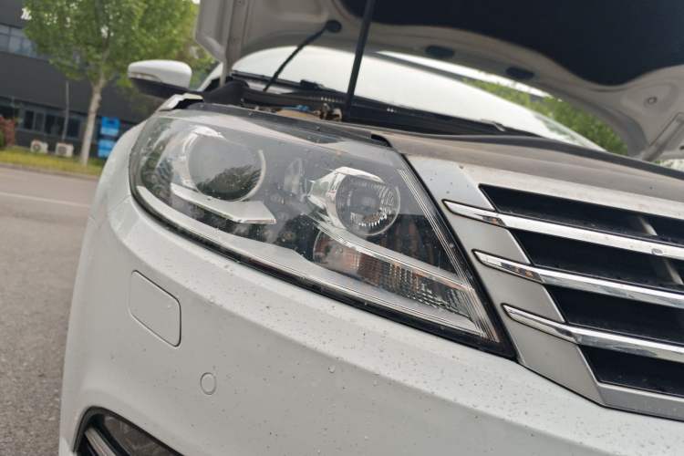 Used Volkswagen CC 2016 1.8TSI Prestige Model Right Front Headlight