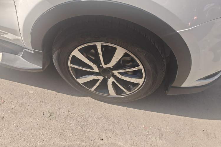 Used Dongfeng Fengon 580 2017 1.5T CVT Luxury Model
