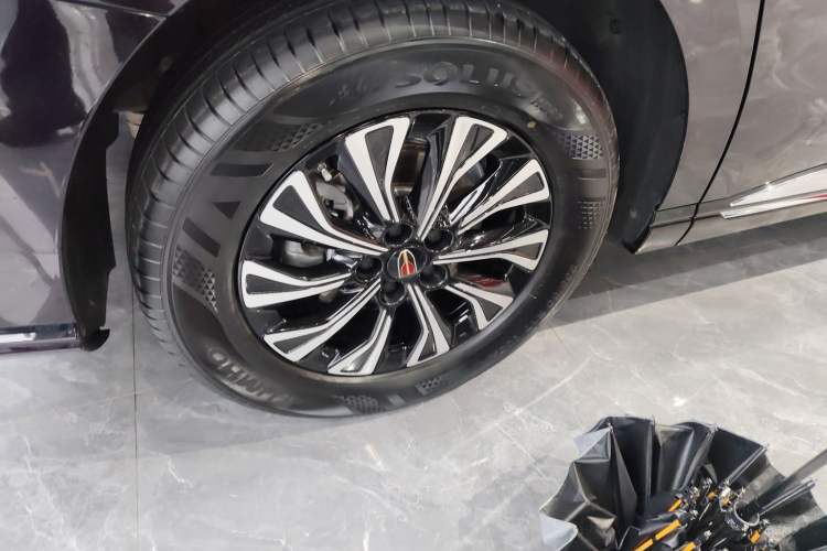 Used Hongqi HQ9 PHEV 2024 2.0T Four-Wheel Drive Business Edition