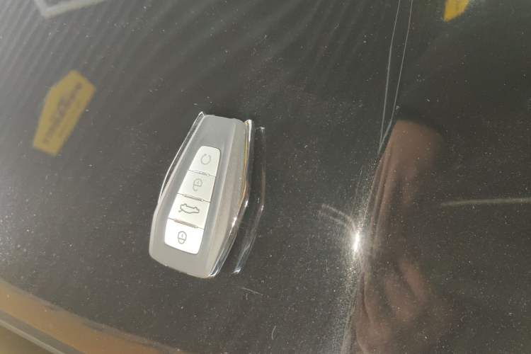 Used Geely Auto Haoyue L 2025 2.0T DCT Luxury Edition