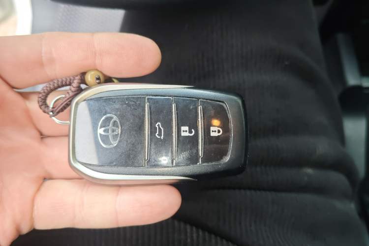 Used Toyota Prado 2016 2.7L Automatic Standard Edition
