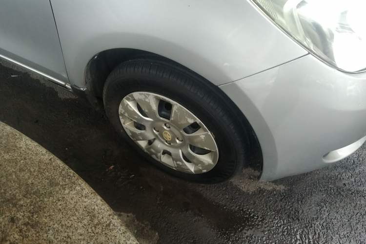 Used Toyota Yaris 2009 1.6E Automatic Comfort Edition Right Front Wheel Hub