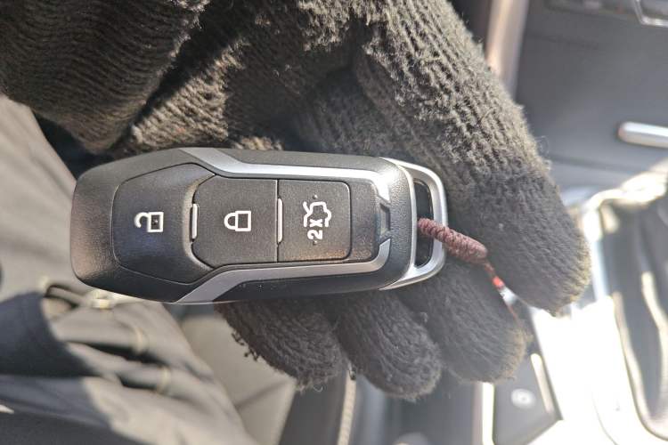 Used Ford Edge 2015 2.0T GTDi Four-Wheel Drive Prestige Model
