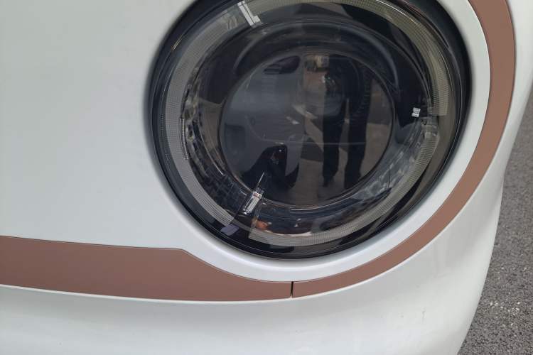 Used Geely Galaxy Panda 2024 Panda Mini 200km Endurance Bear Left Front Headlight