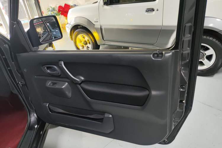 Used Suzuki Jimny 2015 1.3 MT JLX
