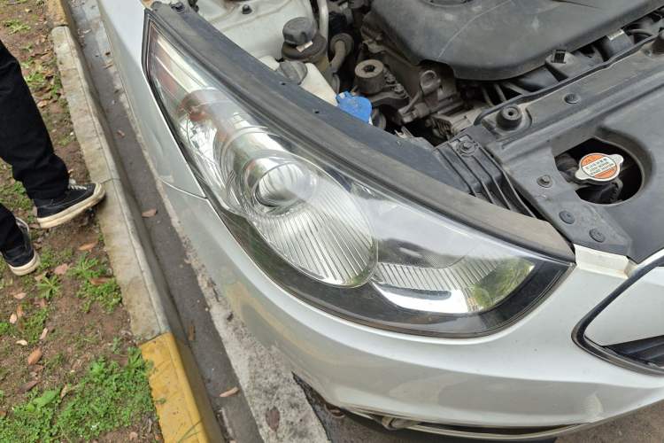 Used Hyundai ix35 2012 2.0L Automatic Two-Wheel Drive Elite Edition GLS Right Front Headlight