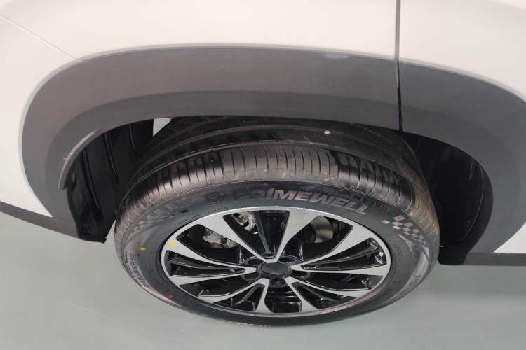 Used Geely Auto Emgrand X7 Sport 2026 Model 1.5TD Aspirational Exterior 5