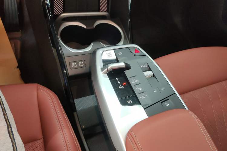 Used BMW X1 2025 Model sDrive25Li X Design Package Gear Lever